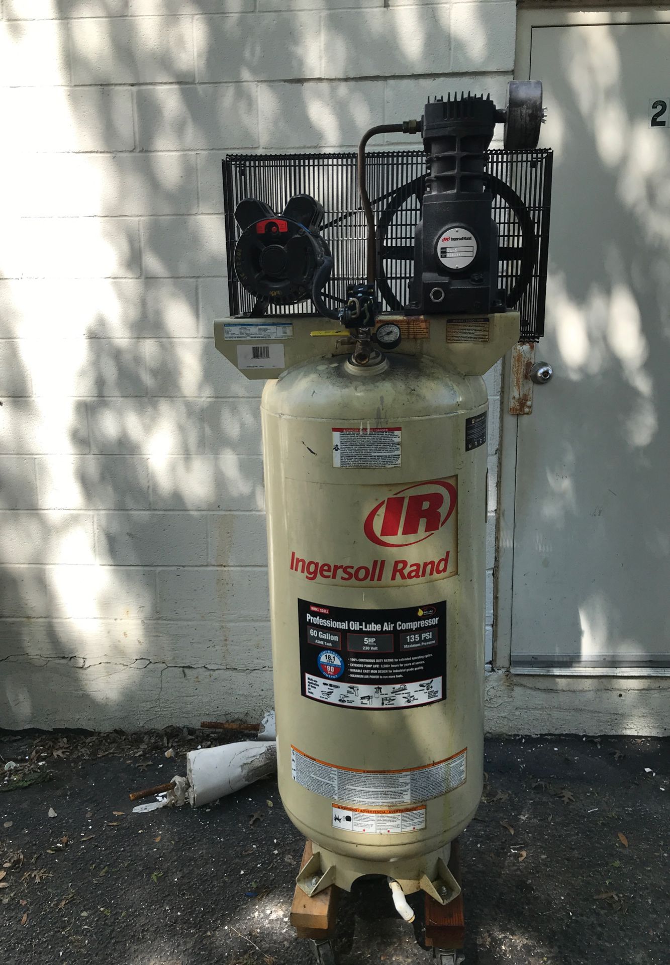 Air compressor