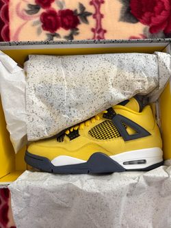 Jordan Retro 4 Lightning Size 10