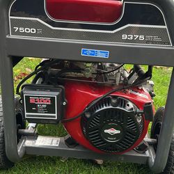 BRIGGS & STRATTON ELITE Series™ 9375 WATTS STARTING/ 7500 WATTS RATED 