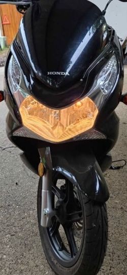 Honda PCX150 Scooter