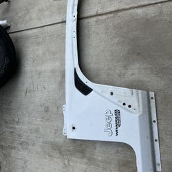 2020 Jeep Wrangler Unlimited Right Passenger White Fender OEM 
