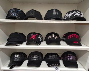 Venta de Gorras‼️🫡
Dandy Hats
31 Hats
Barbas
FINO
Rude Awakenings
Todo Original menos la Extssy