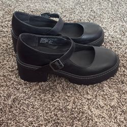 NYC Madden Mary Jane Heels 