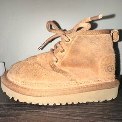 UGG Neumel kids size 10 shoes