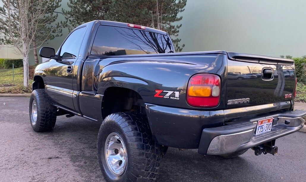 Photo 87k Miles GMC Sierra z71 2002 Black