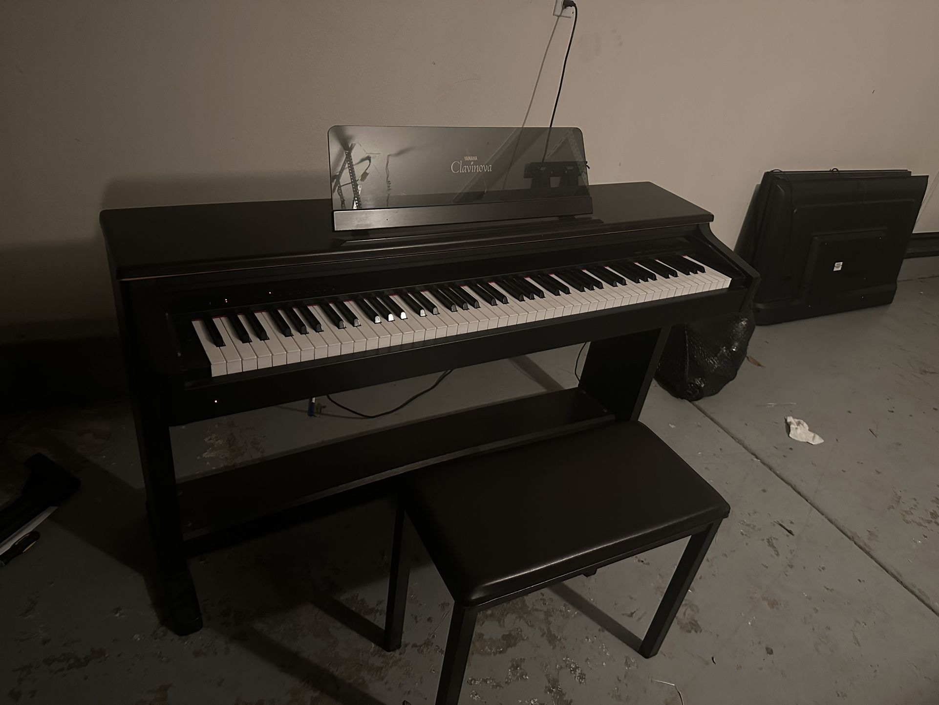 Yamaha CLP 123