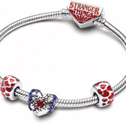 PANDORA Stranger Things SnakeChain Bracelet & Charms (4-pieces set in one box)