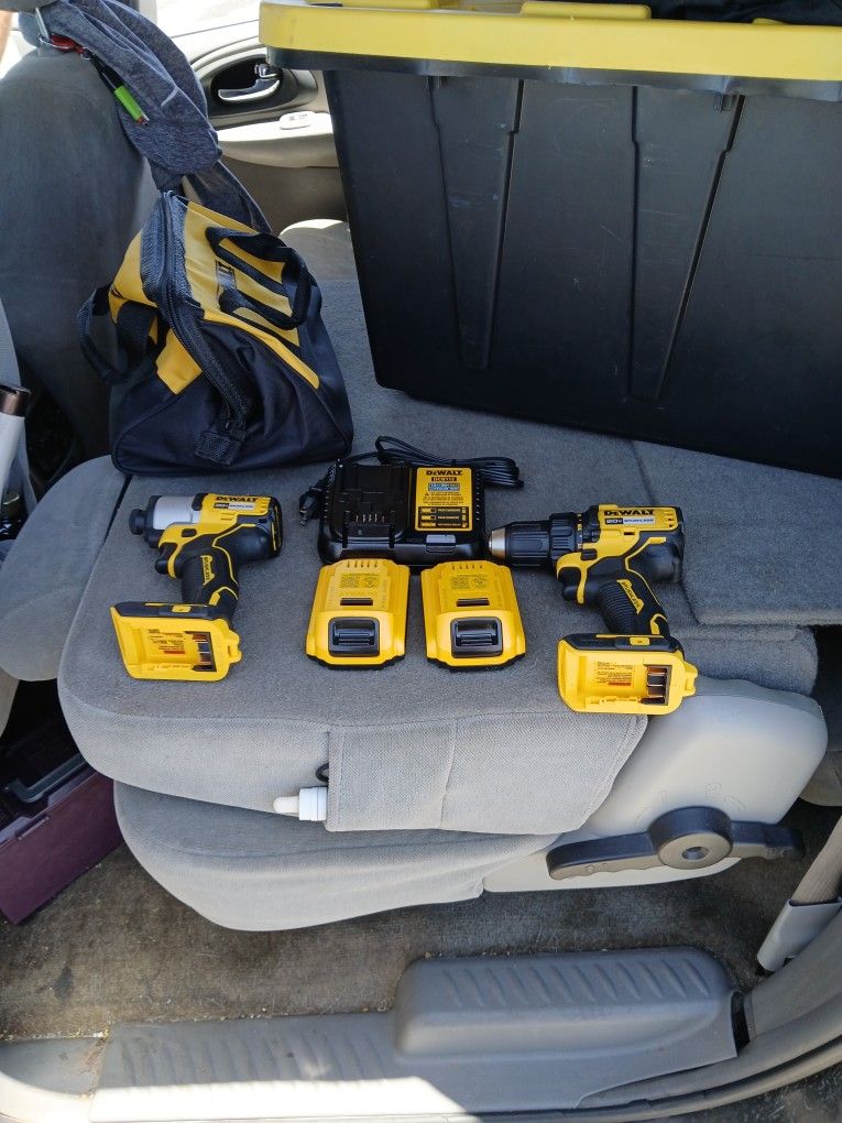 Brand NEW Dewalt 20V Max Brushless 2 Tool Combo