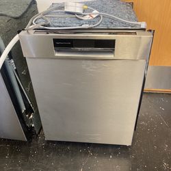 Bosch Dishwasher (warranty Included)