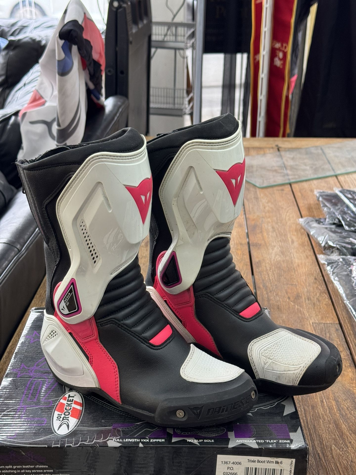 Dainese Nexus 2 Lady Boots White Fuchsia Pink Black Size - EU 36, US 4.5