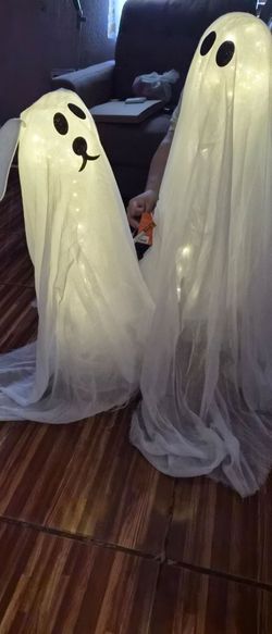 Halloween ghosts