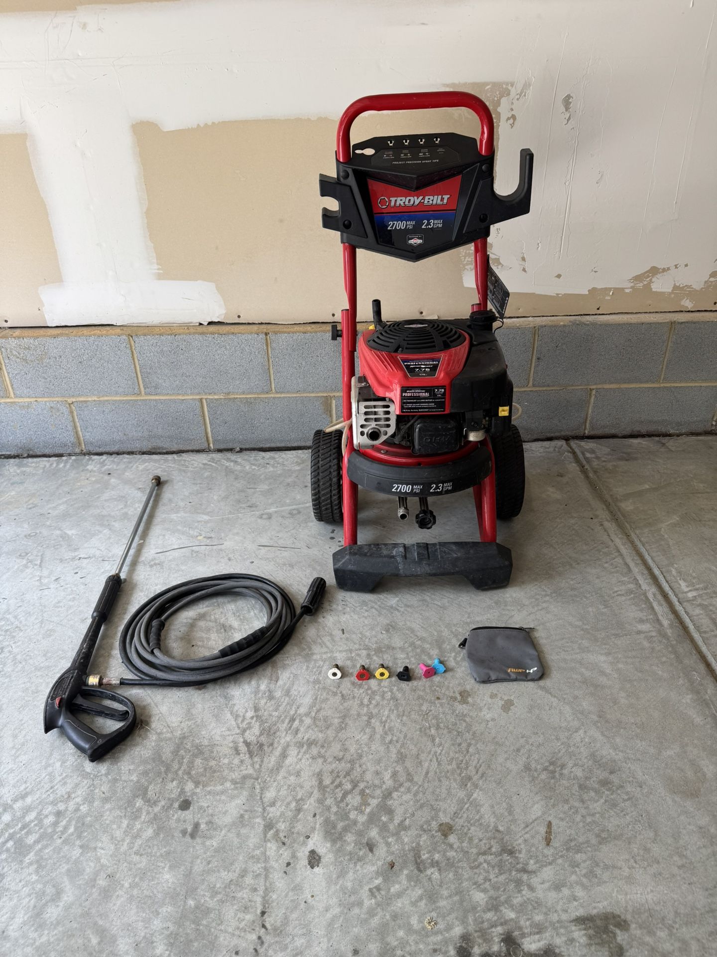 Troy Bilt 2700 PSI Pressure Washer