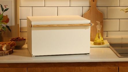 Bread box