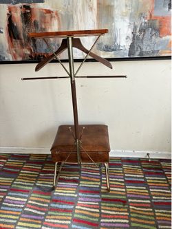 Vintage MCM Nova Valet Butler Chair Suit Rack Stand Vinyl Storage -Manufactured by Nova Products Corp. of Brooklyn, Newyork