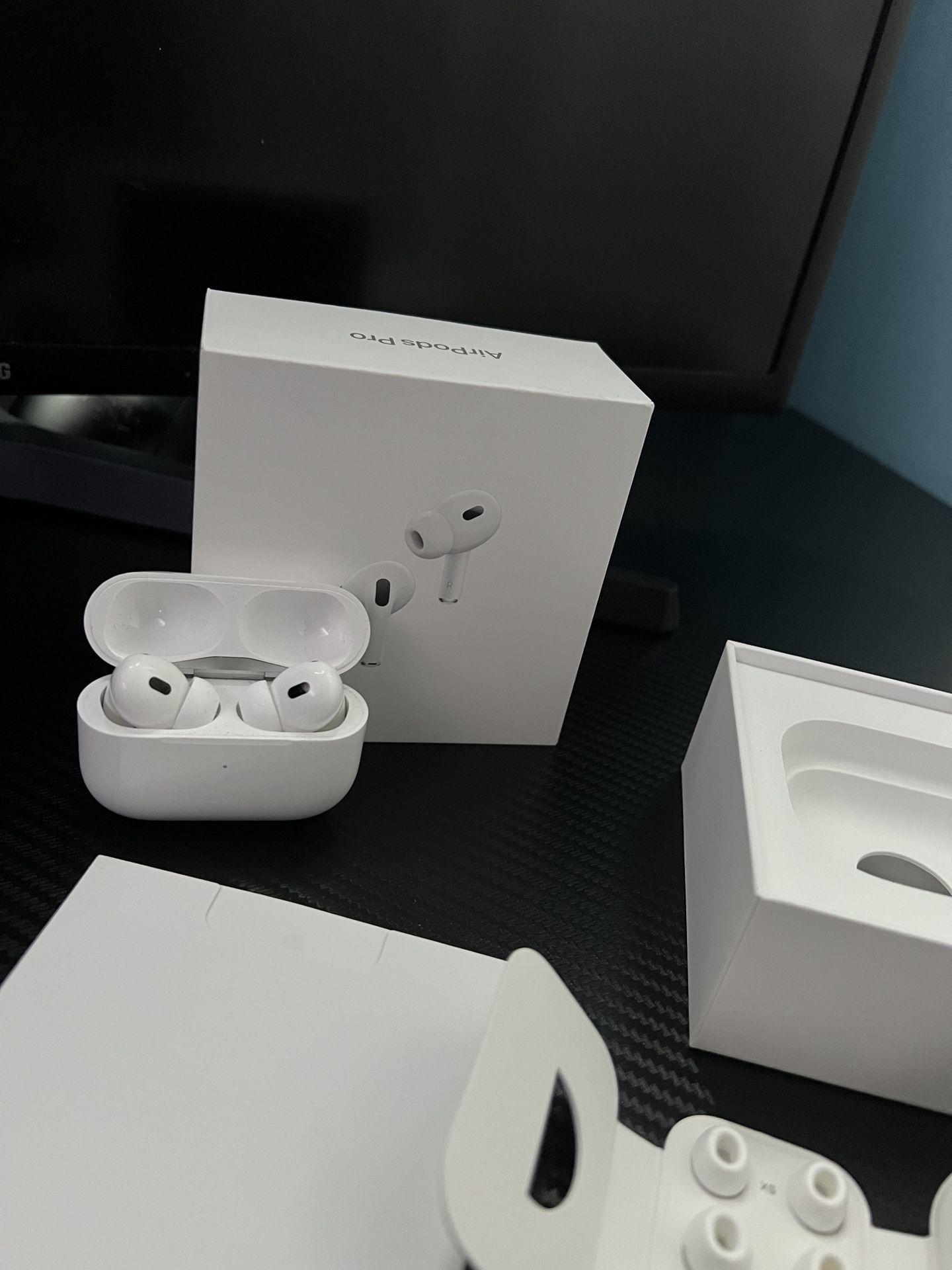 FREE SHIPPING!!! Airpod Pro 2nd gen
