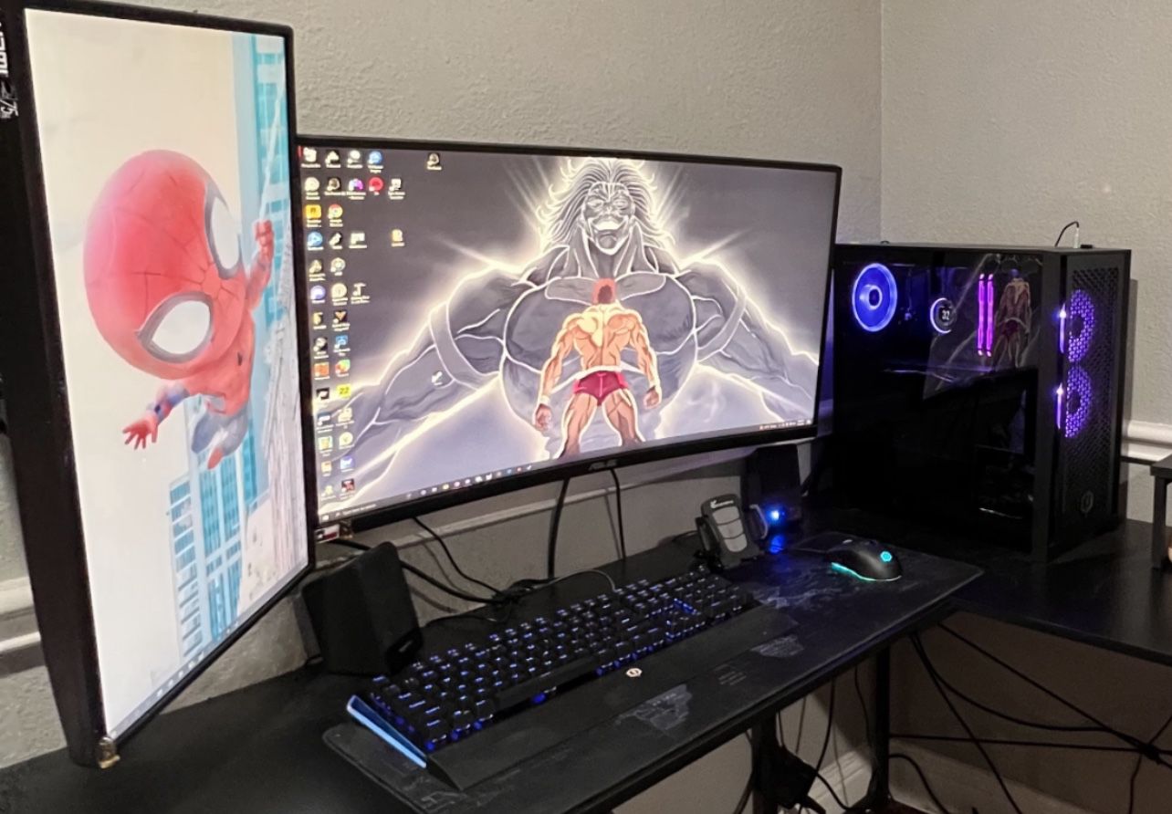 Gaming PC With 2 Monitors 