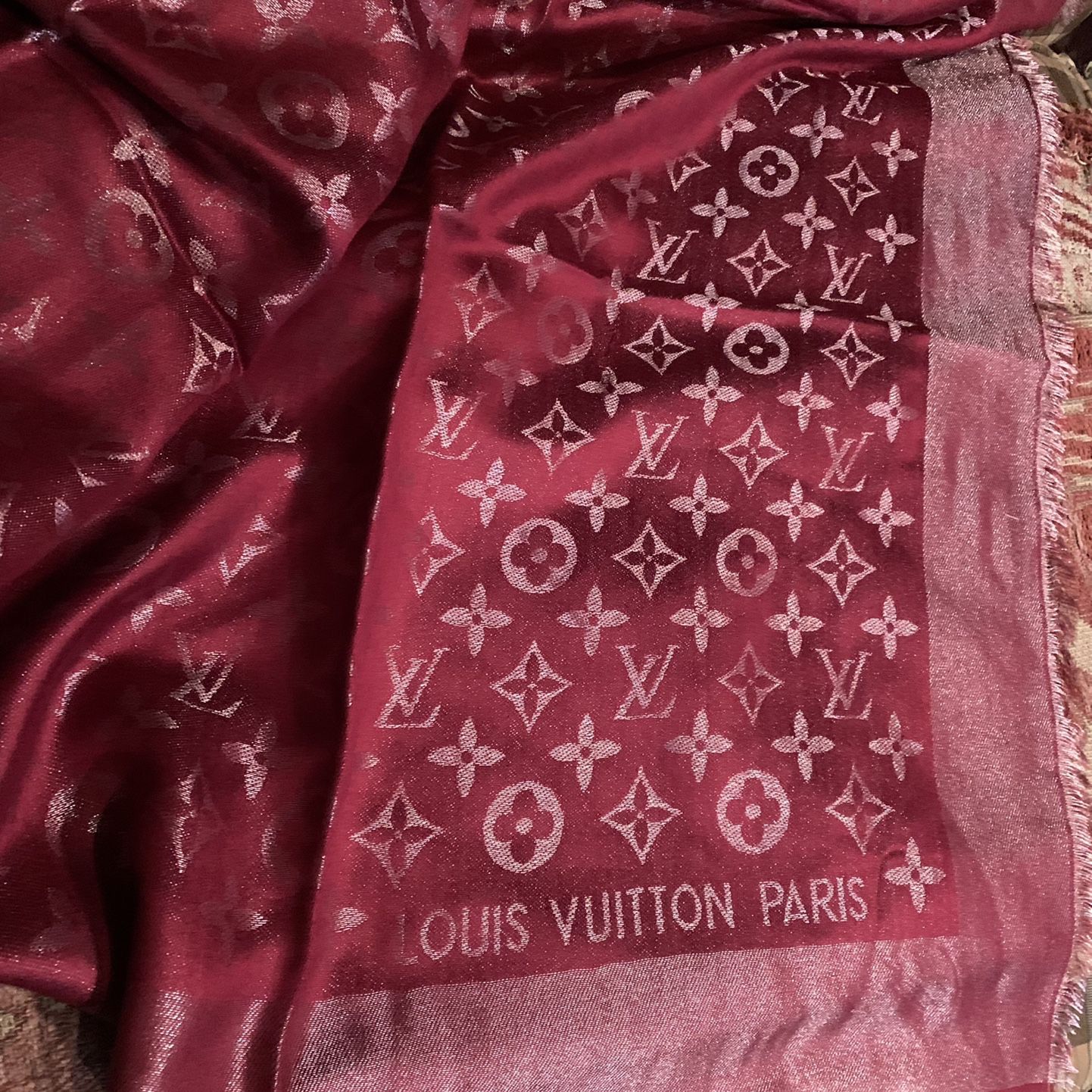 Louis Vuitton Blanket Scarf for Sale in Alta Loma, TX - OfferUp