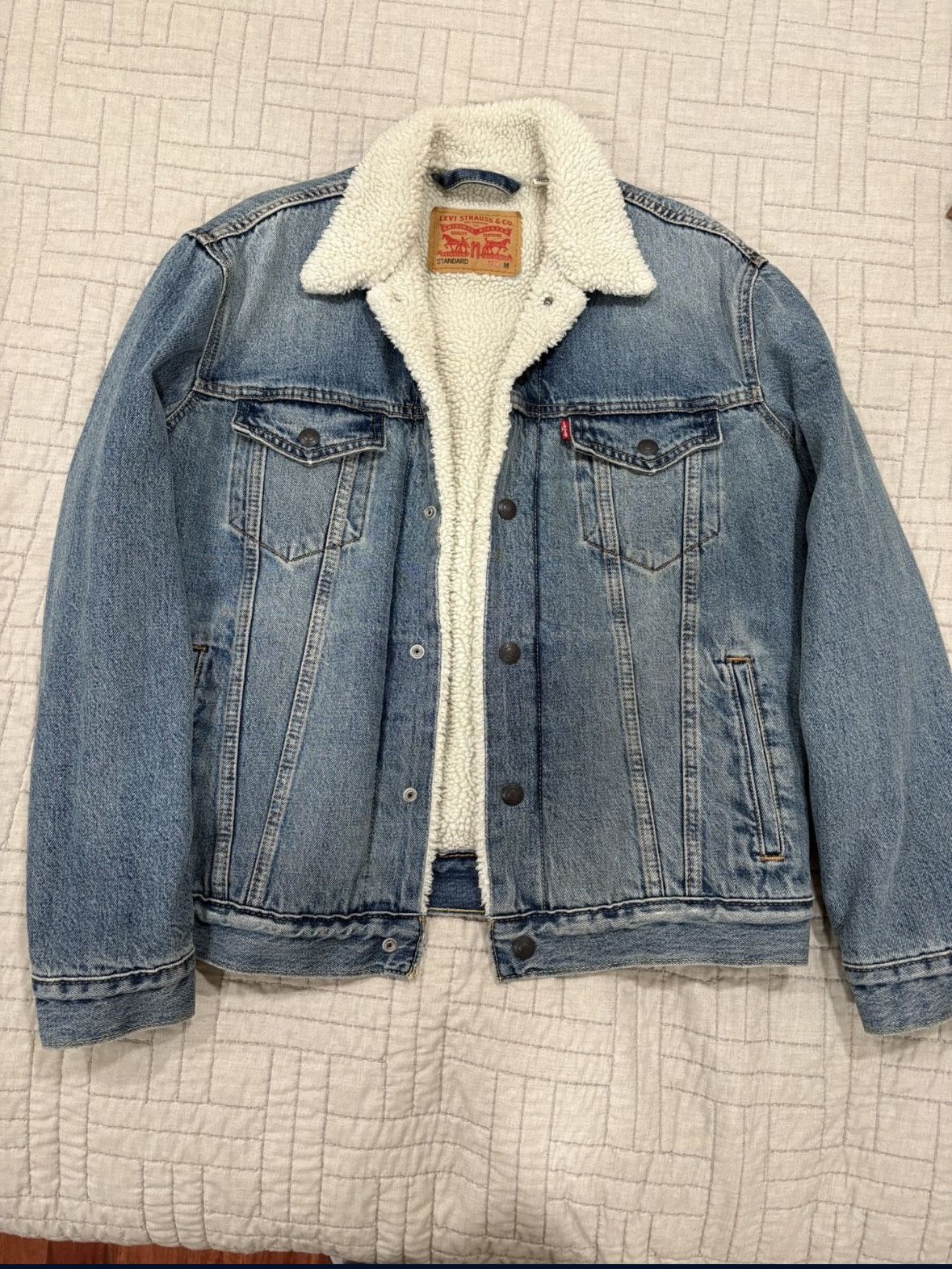 Levi’s Jeans Jacket ( wear once )