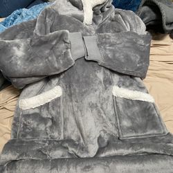 Size Small Snuggie Brand New. Super Plush And Warm. See My Page For More 
