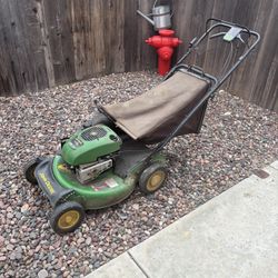 John deer Gas Lawn Mower