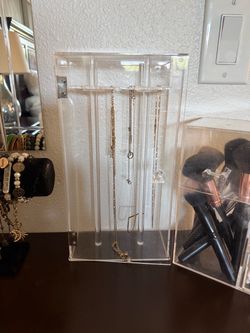 Acrylic Necklace Holder