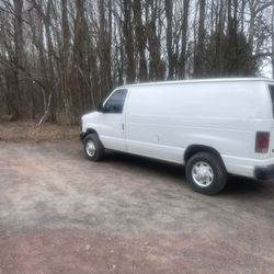2011 Ford E-250