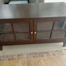 Entertainment center