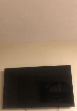 55 inch flat screen smart TV hisense brand new