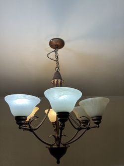 Chandelier 24in