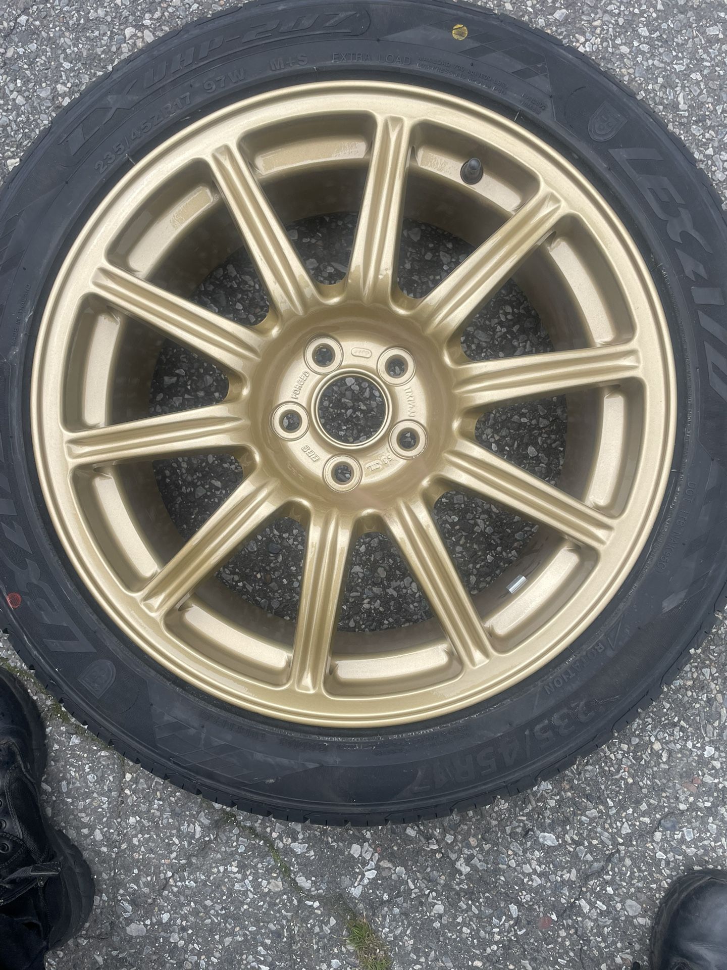 Gold Wheels , Black Rims , silver Wheels ..