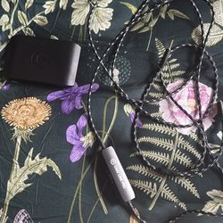 Elgato Hd60x Capture Card and the elgato chat link pro