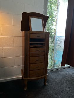 Standing Jewelry Box/Chest