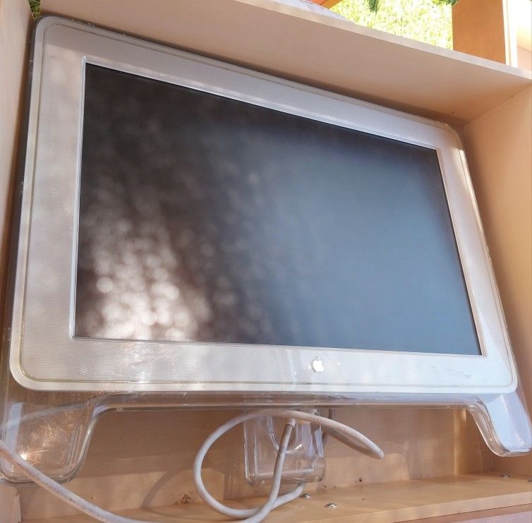 Apple Monitor 24-inch