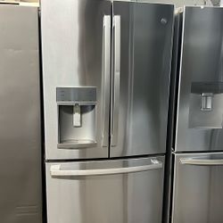 NEW OPEN BOX GE FRENCH STYLE REFRIGERATOR 
