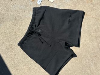 Black essentials Size L