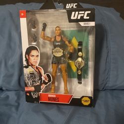 Amanda Nunes Figurine