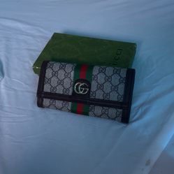 GUCCI long wallet 