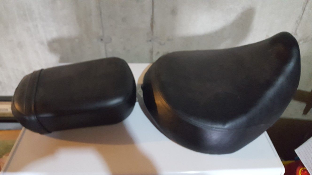 Motorcycle seat