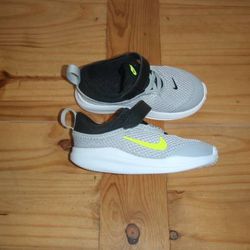Brand New Nike ACMI Toddler Sneakers - Size 8C
