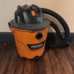 RIDGID Vacuum