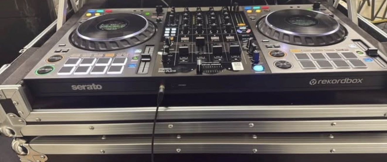 Pioneer DDJ FLX 10 W/ Case (Brand New)