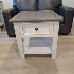 2 End Tables 