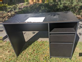 Free IKEA desk