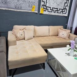 FLOOR SAMPLE SECTIONAL BEIGE BELVET 115x60