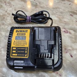 DeWalt DSB115 battery charger 