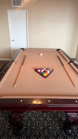 Pool table 8ft. $600 OBO