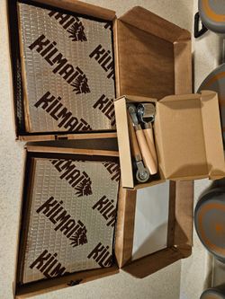 New sound deadening and tools 32 pc (18 sq ft)