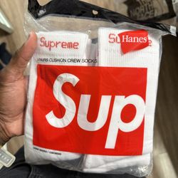 Supreme Socks 