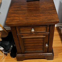 Wood End table (2) 