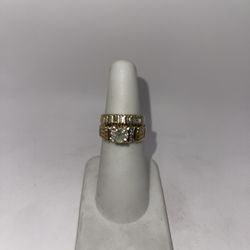 Gold Diamond Engagement Ring 